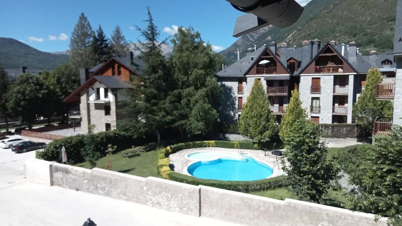 Edificio Ardillas Benasque Bagian luar foto