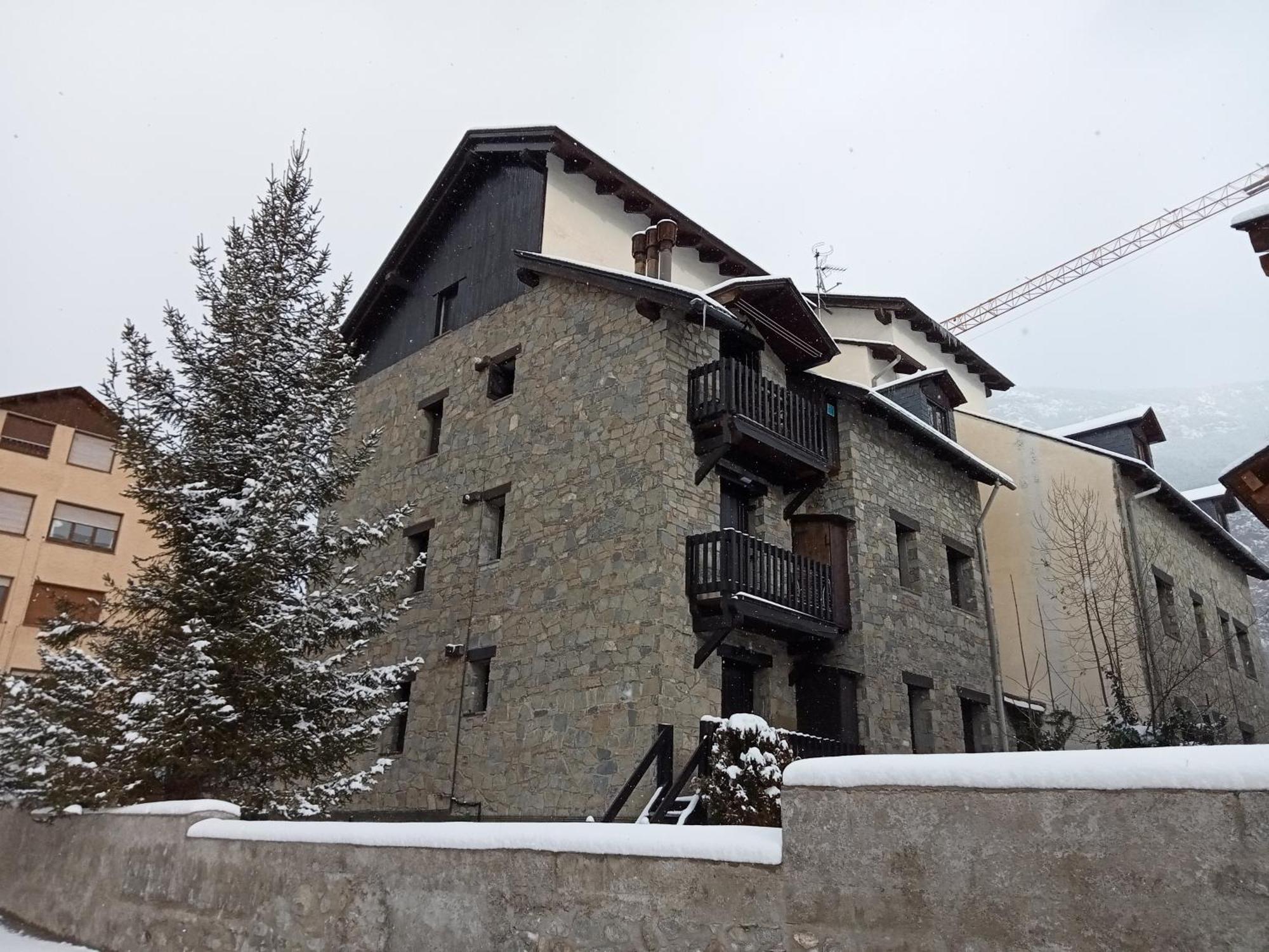 Edificio Ardillas Benasque Bagian luar foto